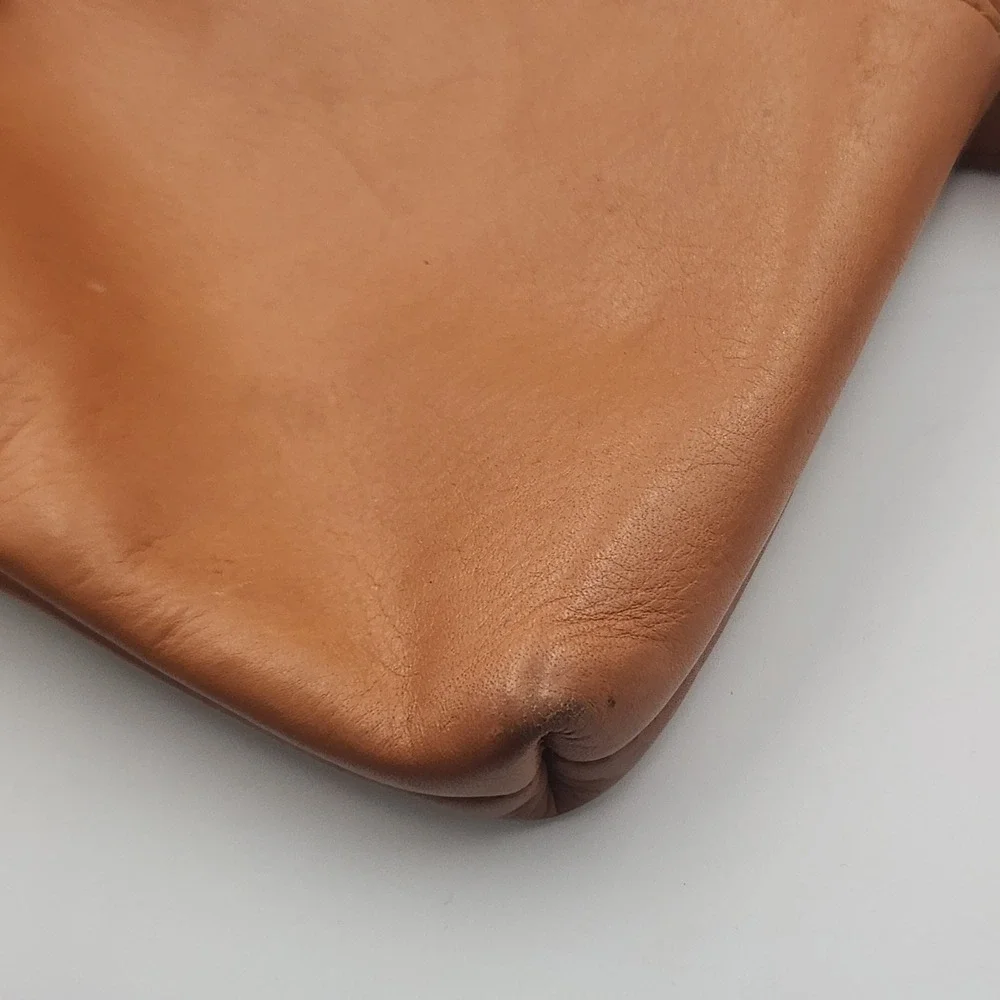 G.H. Bass & Co Brown Leather Crossbody‎ Bag Zip Top Small